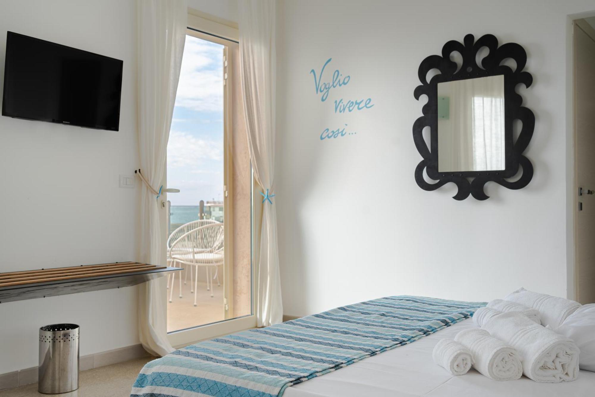 Preferisco B&B E Trattoria Sul Mare Torre Suda Buitenkant foto